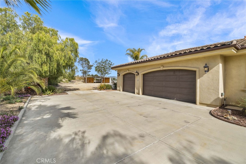 41850 Avenida De Anita