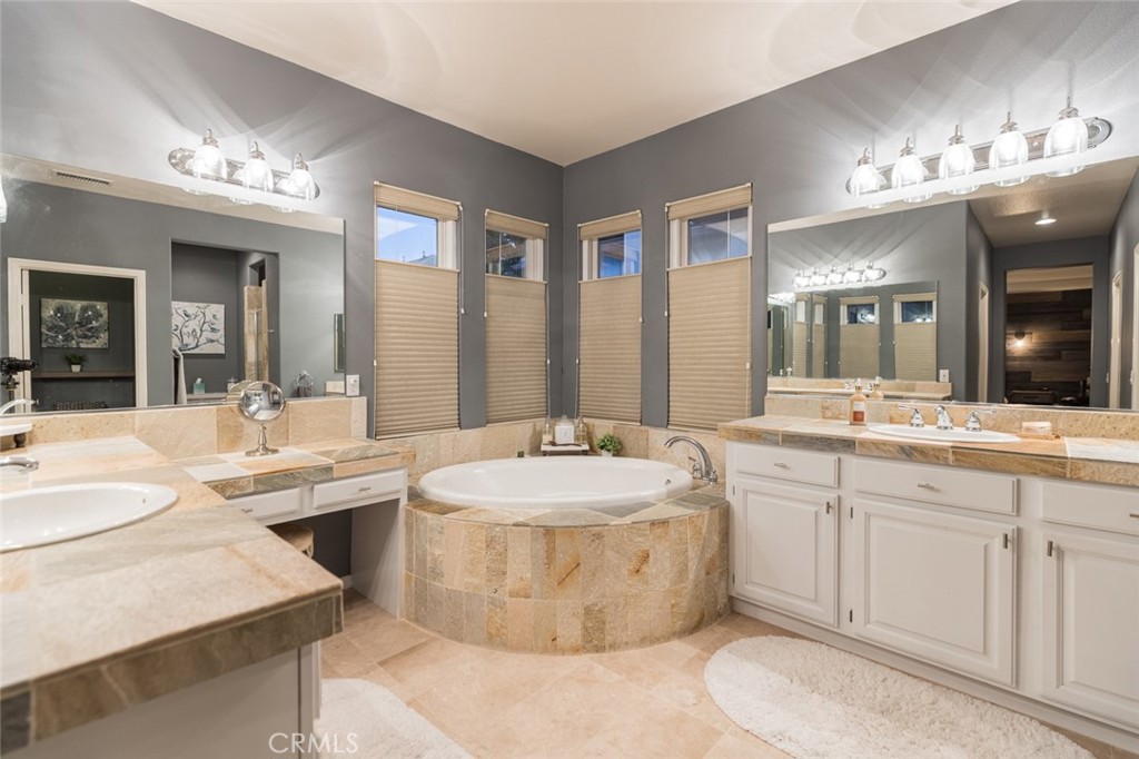 Properties 3 2778 Yokuts Court