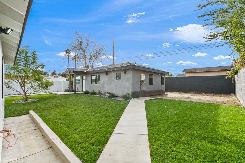 listing image 130720499374891911244