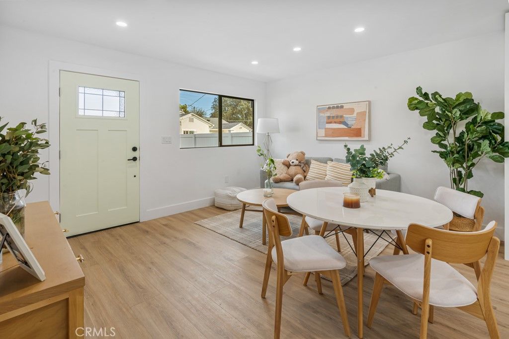 listing image 130720898659773318581