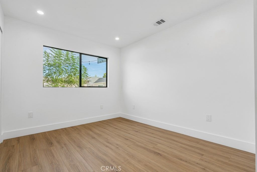 listing image 130721718681546220718