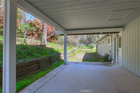 A home in Ahwahnee