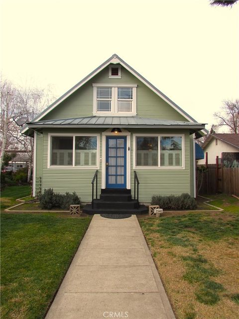 A home in Snelling