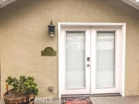 214 Walnut Avenue, Huntington Beach, CA 92648 - MLS#: PW23149023