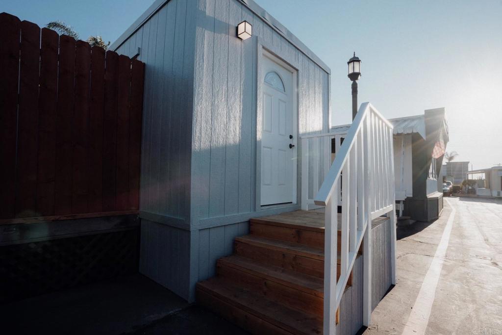 Photo 13 of 14 of 716 N Grand Avenue mobile home