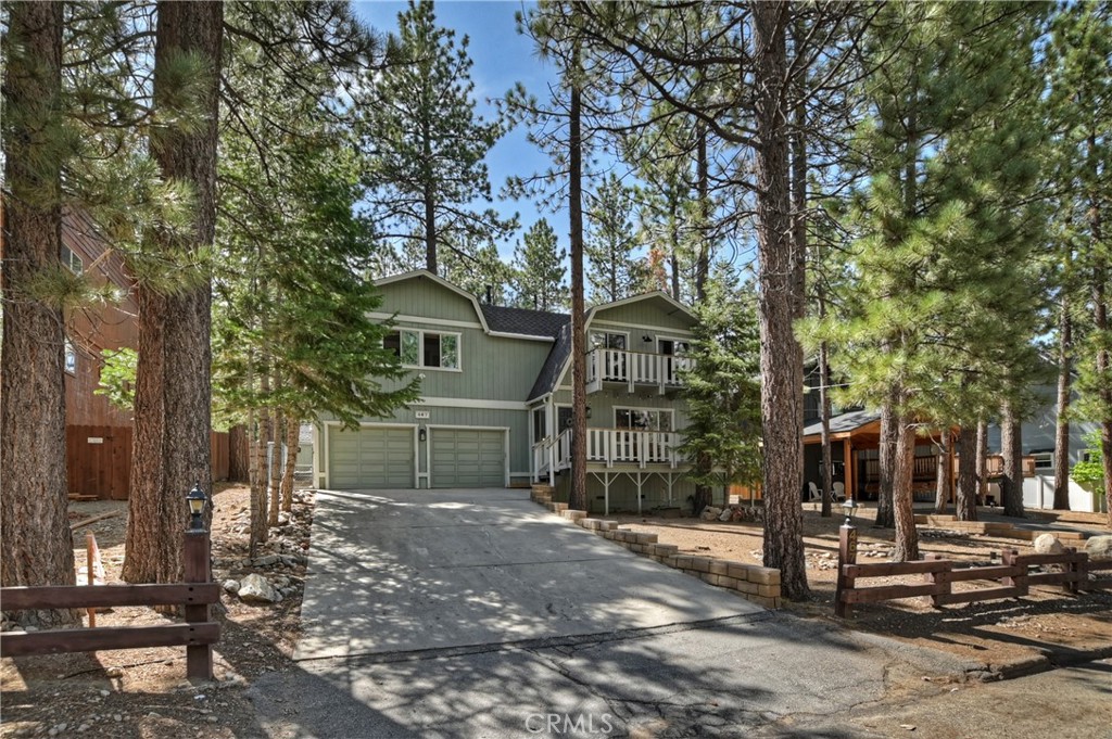 467 Woodside Drive