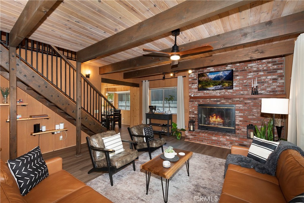 467 Woodside Drive