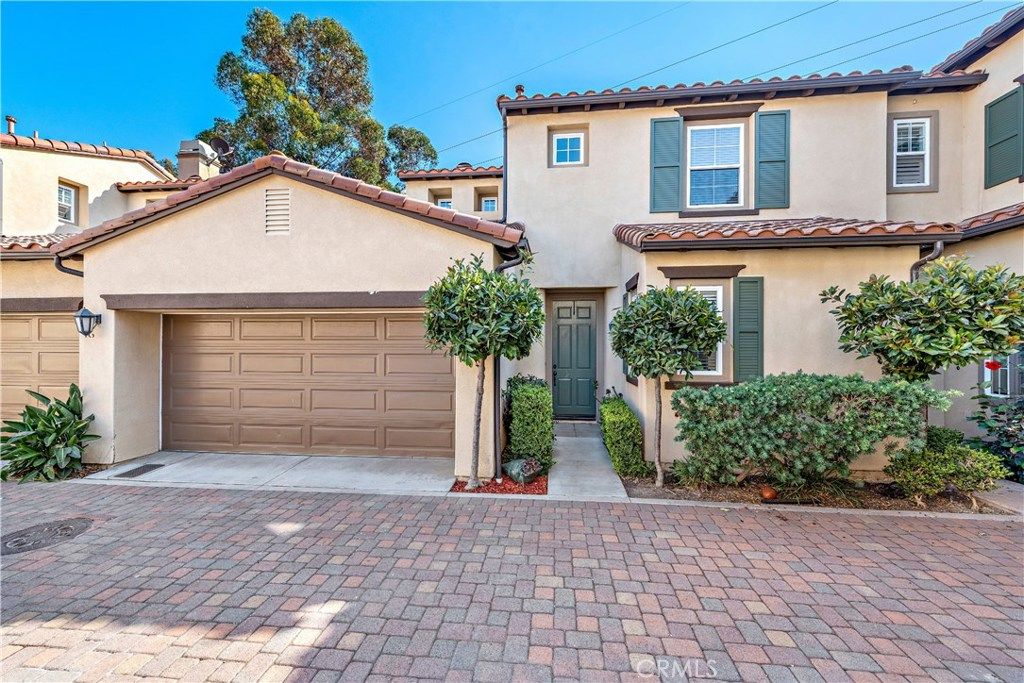 listing image 130720732815946483913