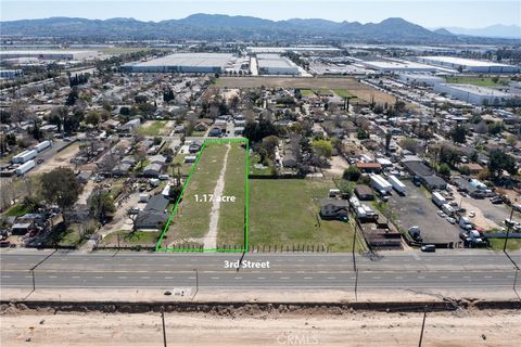 1075 East 3rd Street San Bernardino CA 92410
