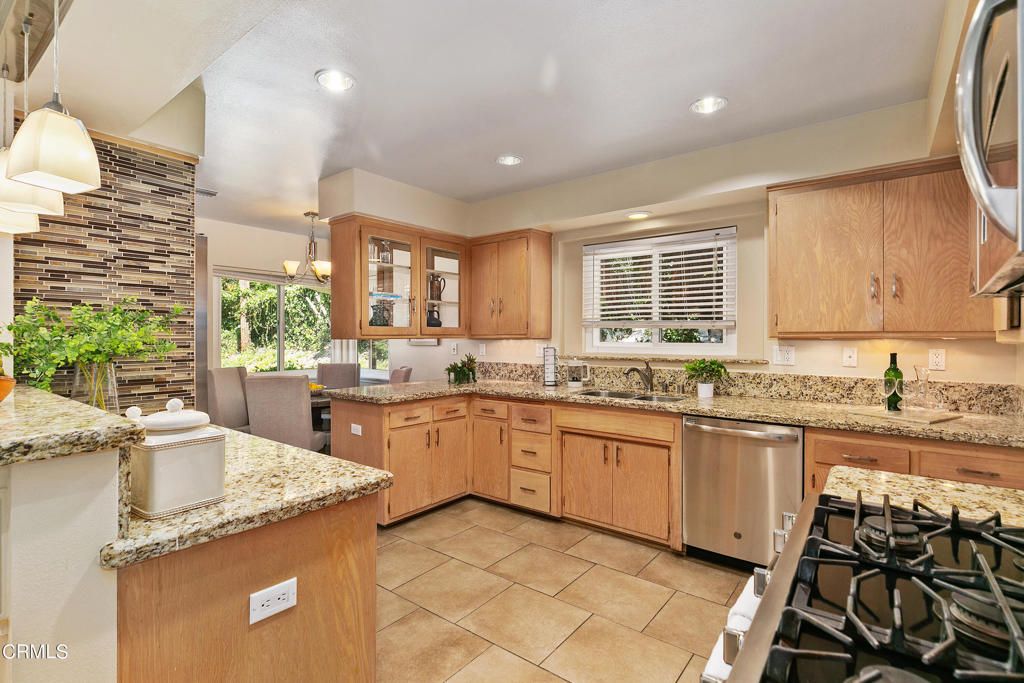 listing image 130725846995657248264