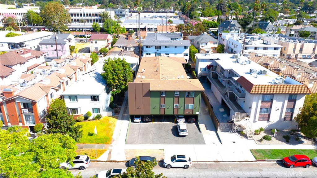 617 W Stocker Street