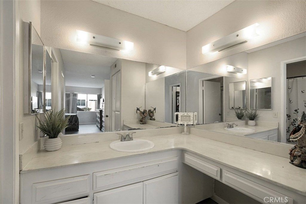 listing image 130721023111301353584