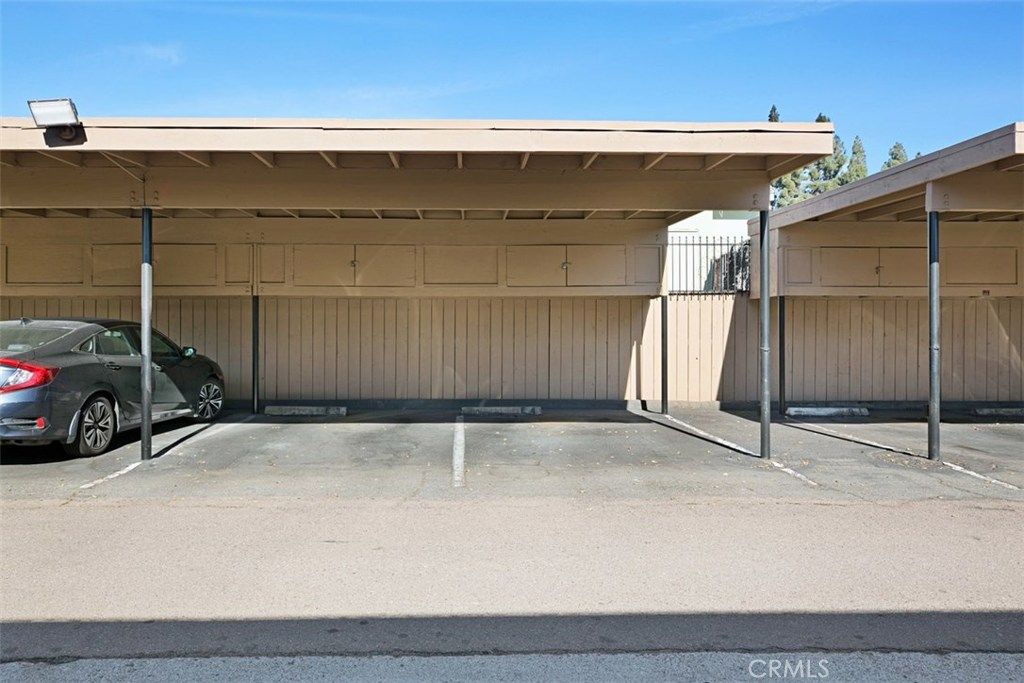 listing image 130722588601801949913