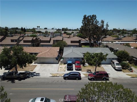 2171 Pomona Avenue Costa Mesa CA 92627
