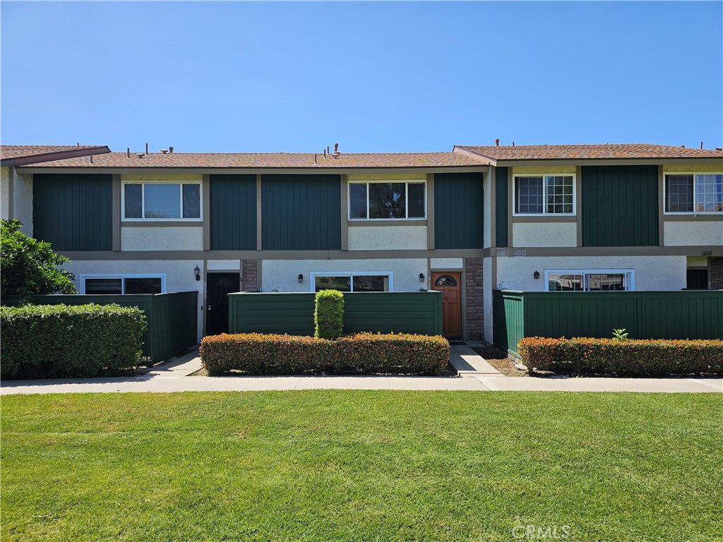 View Buena Park, CA 90621 townhome
