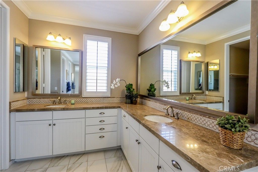 listing image 130720526673214302798