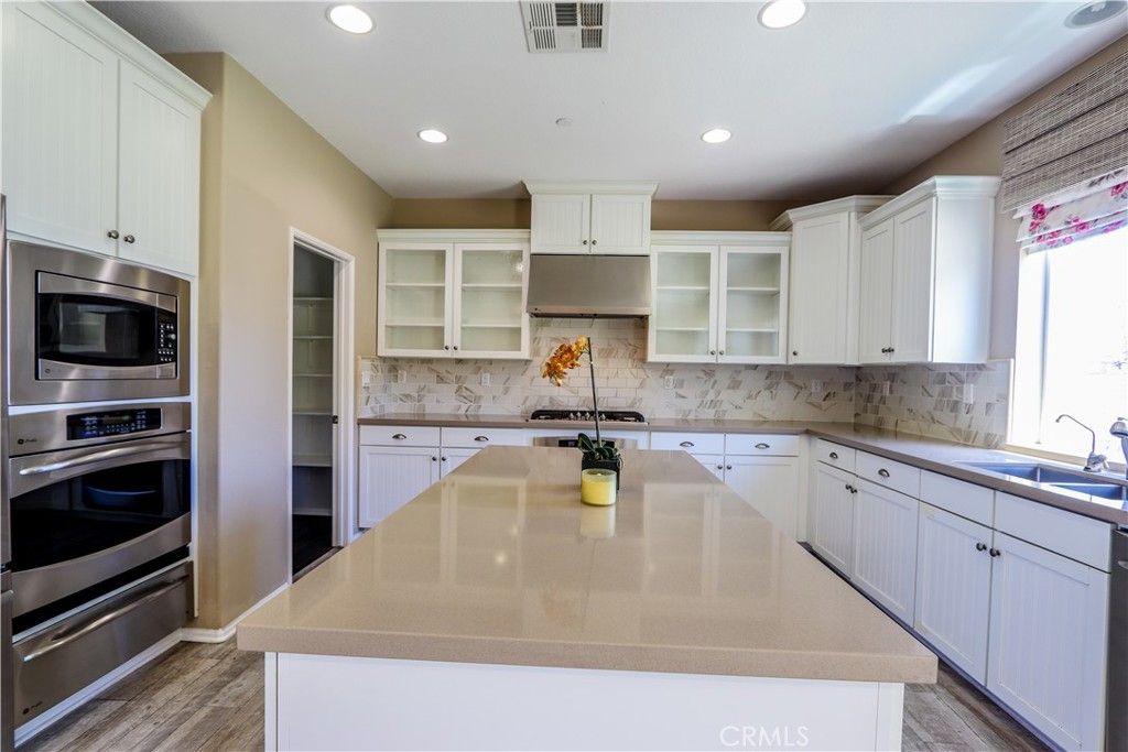 listing image 130724977187765866094