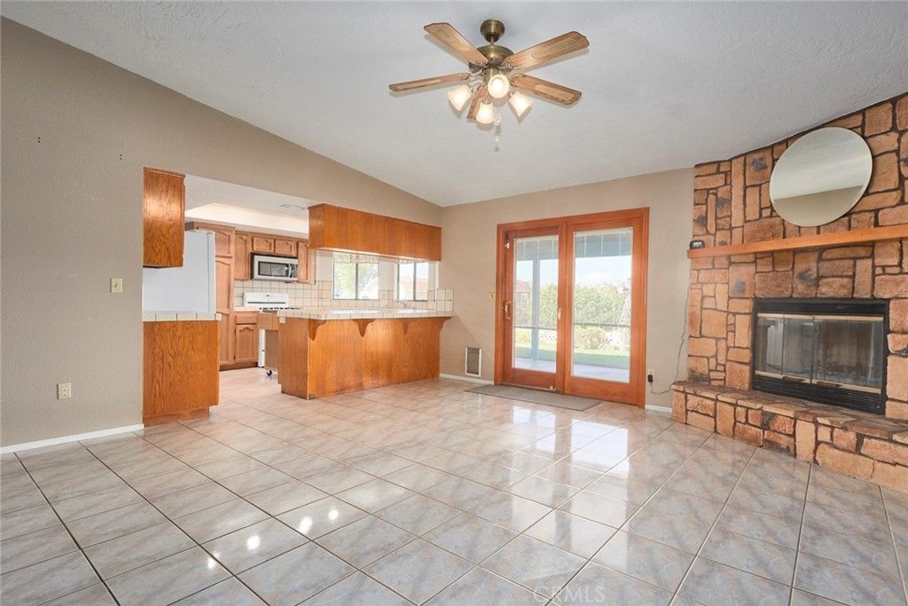 listing image 130728288035499432024
