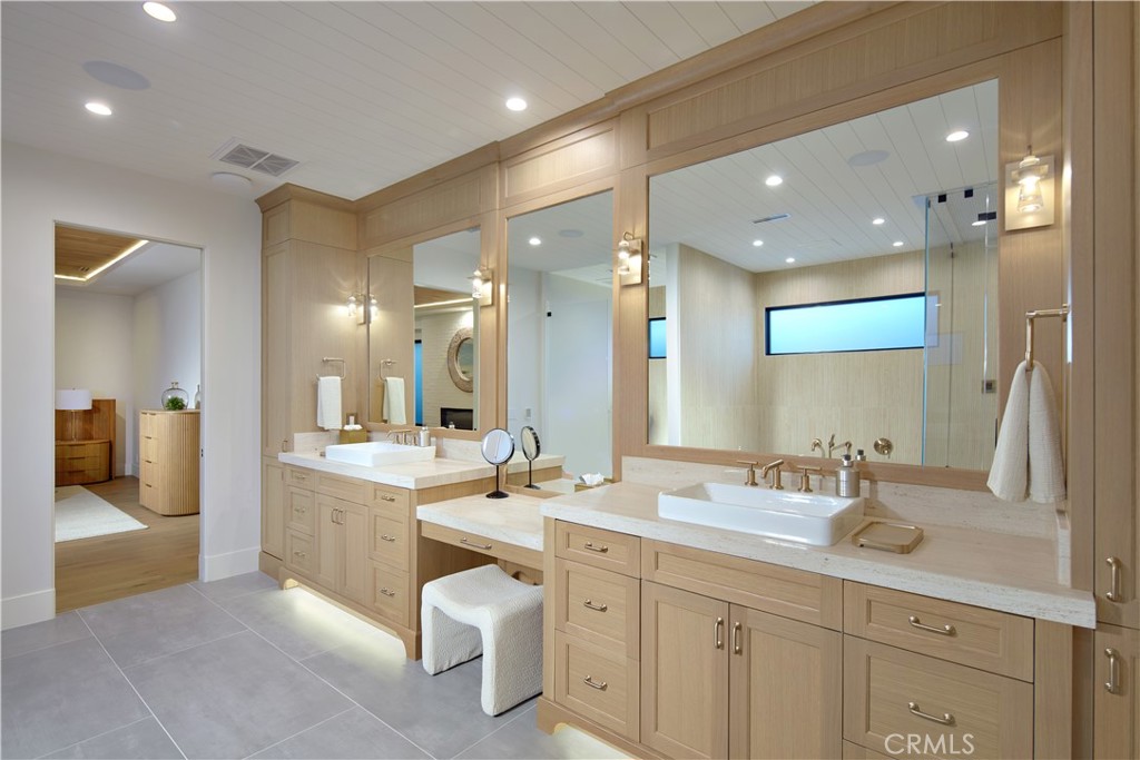 Ritz Cove (RC) - Residential