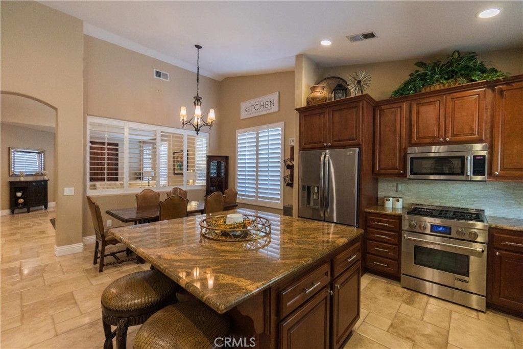 listing image 130725769591203539436