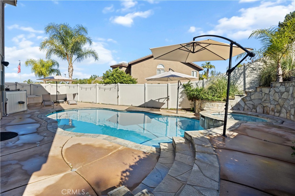 40406 Calle Katerine