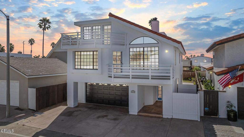 5120 Seabreeze Way