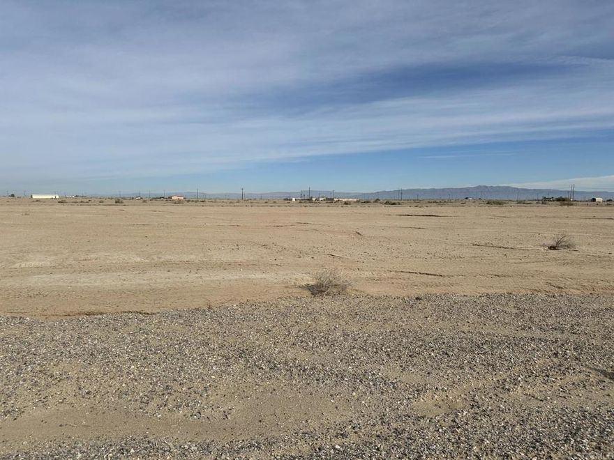 This commercial lot is located off Highway 86 in Salton City. This area is ideal for an investor to capitalize on the outdoor enthusiasts and nature lovers who are attracted to the nearby Anza-Borrego Desert State Park and Ocotillo Wells State Vehicular Recreation Area or to create another amenity for the local community.