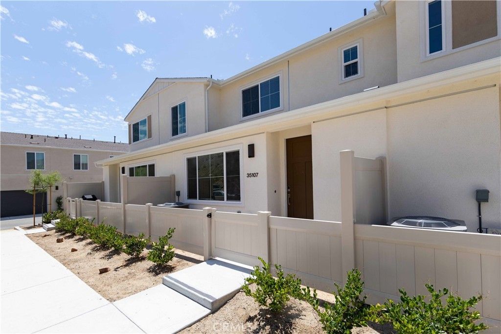 listing image 130729664389301834168