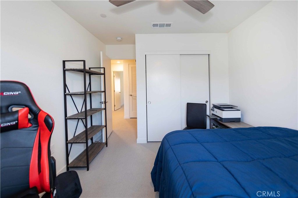 listing image 130725880460203792676