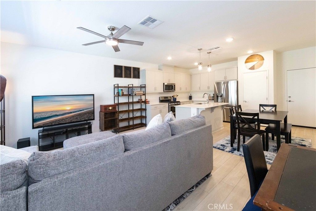 listing image 130724545623938634614