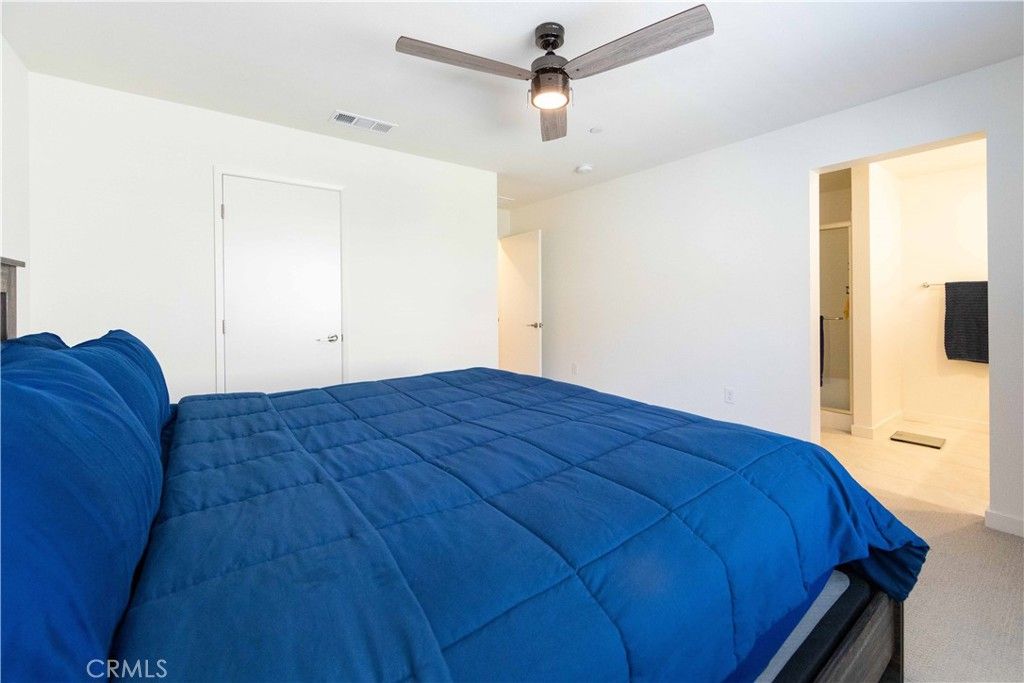 listing image 130725755874796692369
