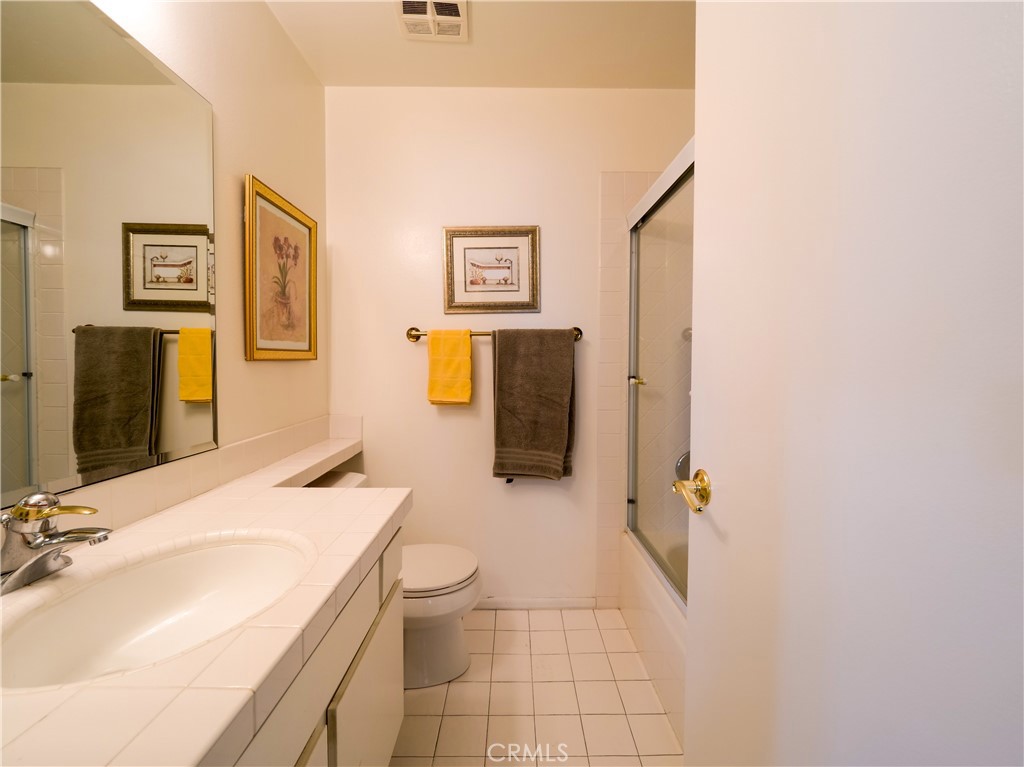 Hollow Hills (126) - Residential