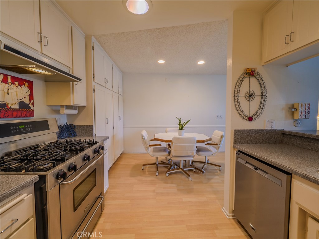 Hollow Hills (126) - Residential