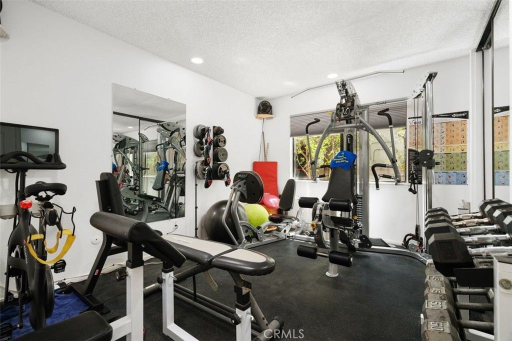 listing image 130723547850827841794
