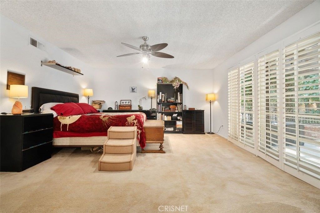 listing image 130728235667806571815