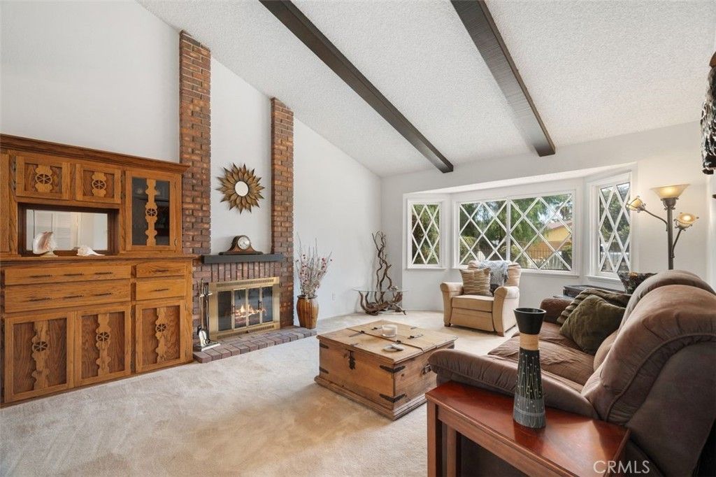 listing image 130727703690857837818