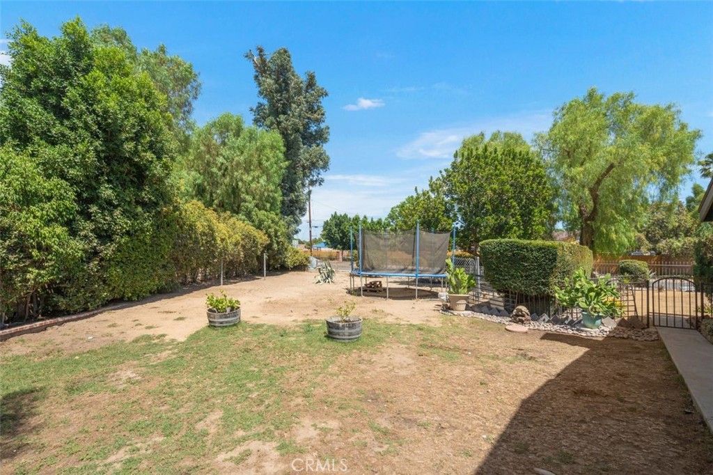 listing image 130727384174151532183