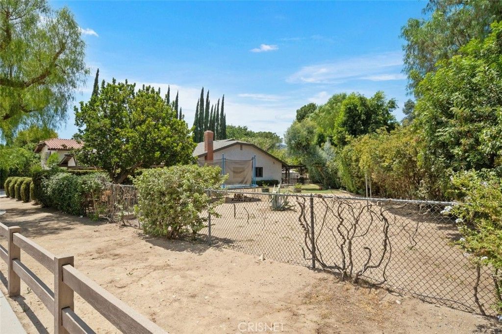 listing image 130722165391070925382