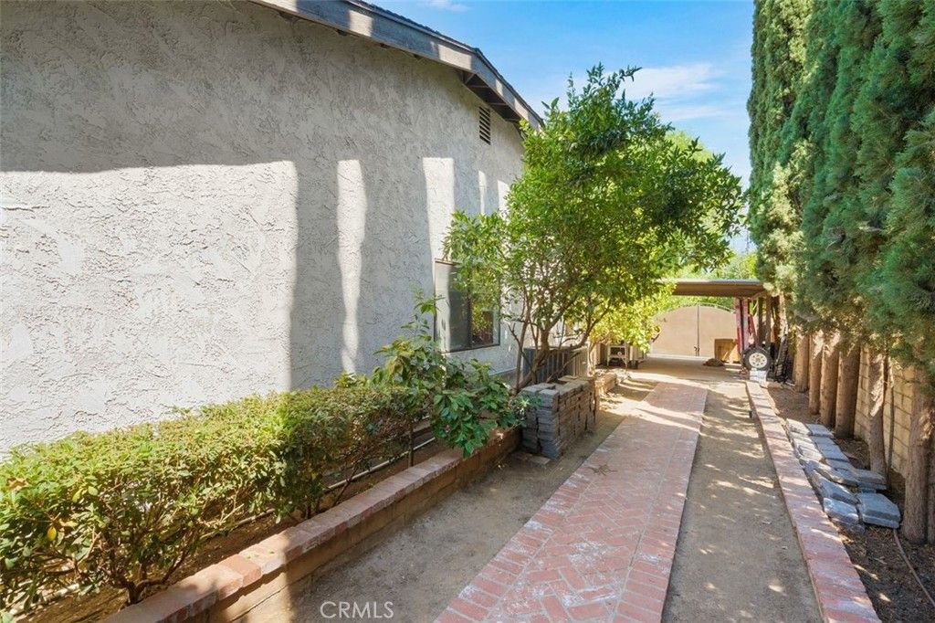 listing image 130726013908080052881