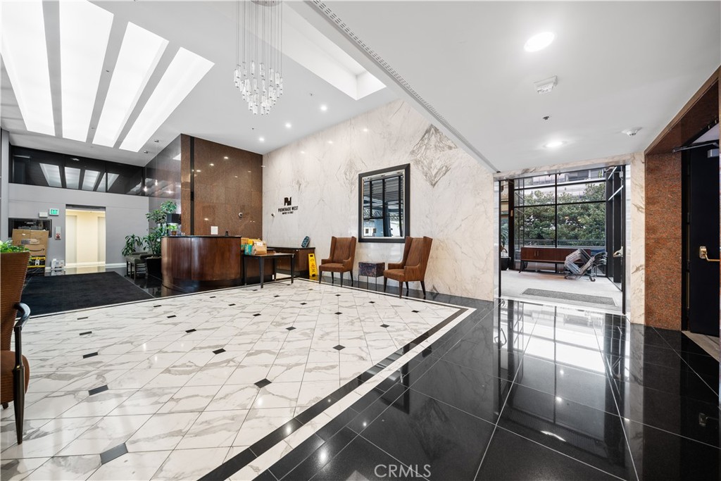 880 W 1st Street 309