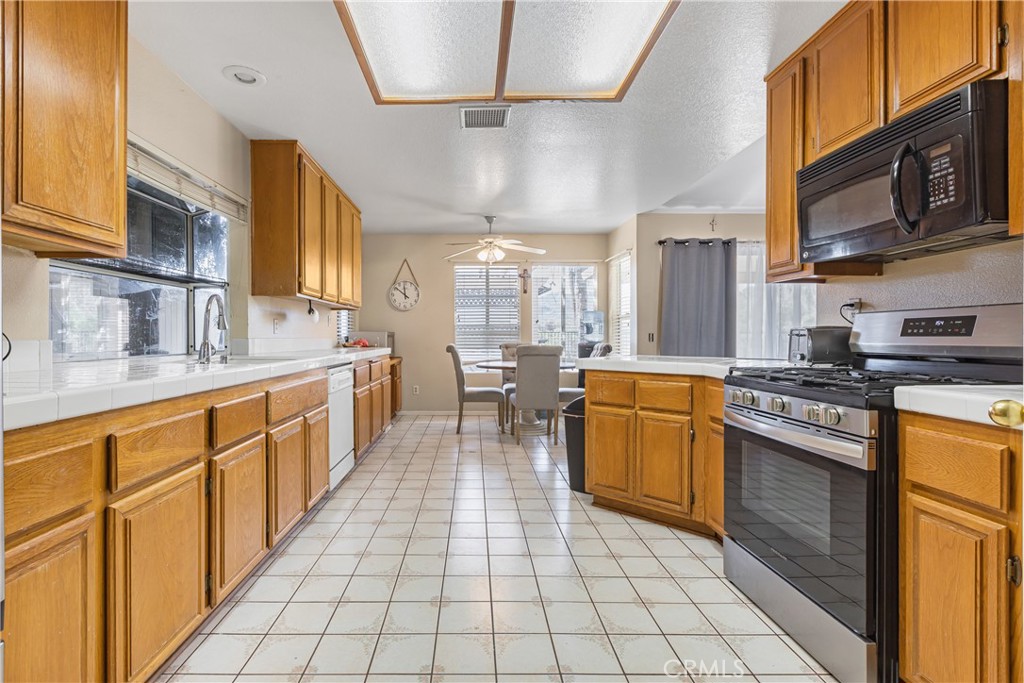 22719 Blueberry Lane