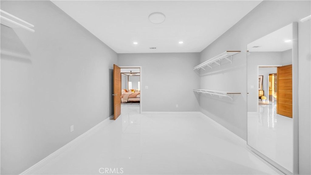 listing image 42