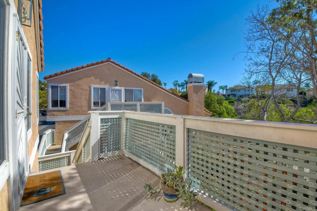 4243 Arroyo Vista Way 330