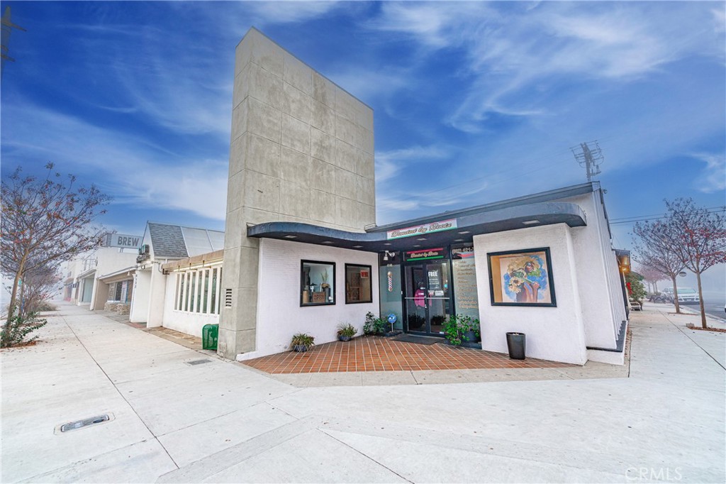 4411 E Village Road