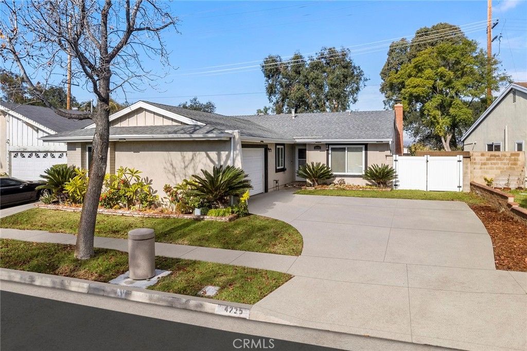 listing image 130722893964715721575