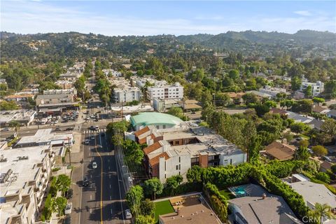 A home in Studio City