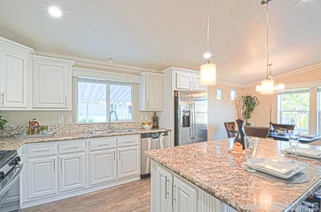 Escondido, California 92027, United States, 3 Bedrooms Bedrooms, ,2 BathroomsBathrooms,Residential,Active,152703