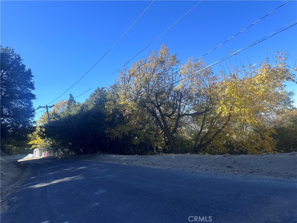 Crestline (CRES) - Land