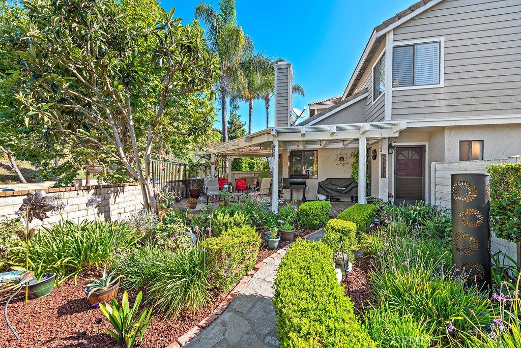 listing image 130729628177967315473