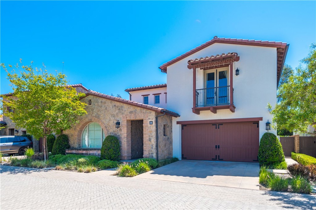 La Vita (OHLAV) - Residential Lease